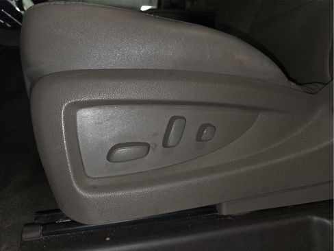 Used 2015 Chevrolet Silverado 1500 LTZ Z71 image 38