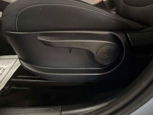 Used 2024 Hyundai Tucson SE image 19