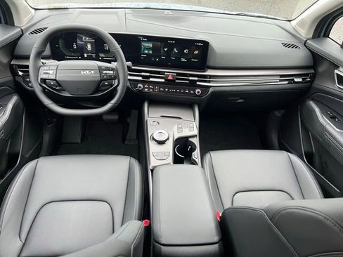 New 2026 Kia Sportage EX image 18