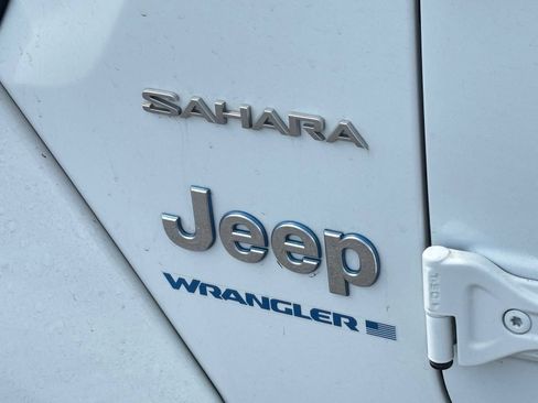 Used 2024 Jeep Wrangler Unlimited Sahara AWD/4WD image 14