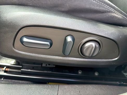 Used 2022 Chevrolet Malibu LT FWD image 18