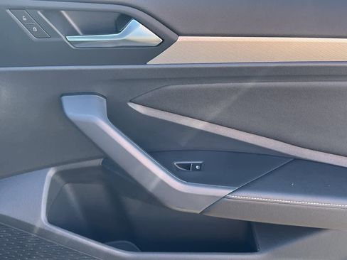 Used 2024 Volkswagen Jetta Sport image 20