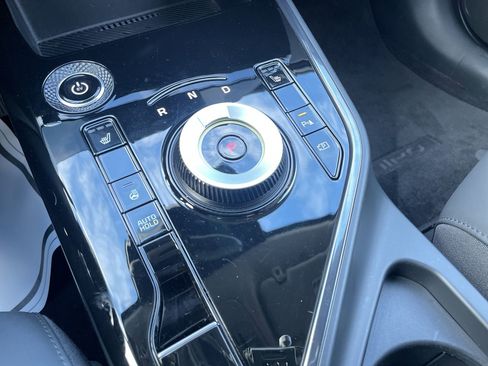 Certified 2024 Kia Niro Wind w/ Wind Preserve Package image 14