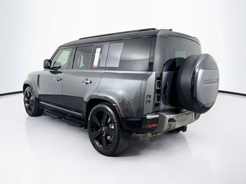 Used 2025 Land Rover Defender 110 X-Dynamic SE AWD/4WD image 13