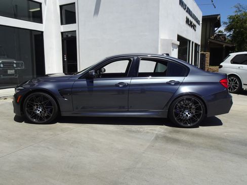 Used 2018 BMW M3 RWD image 3