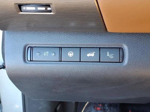 Certified 2023 Nissan Pathfinder Platinum AWD/4WD image 22