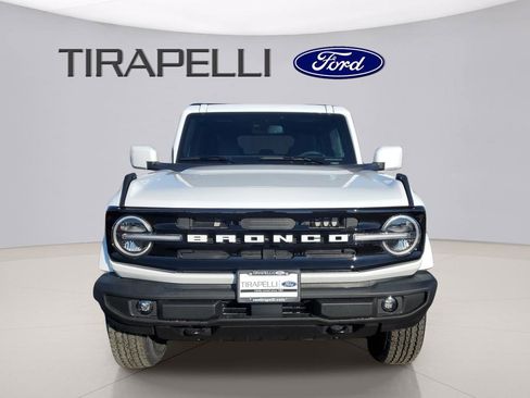 New 2025 Ford Bronco Outer Banks image 4