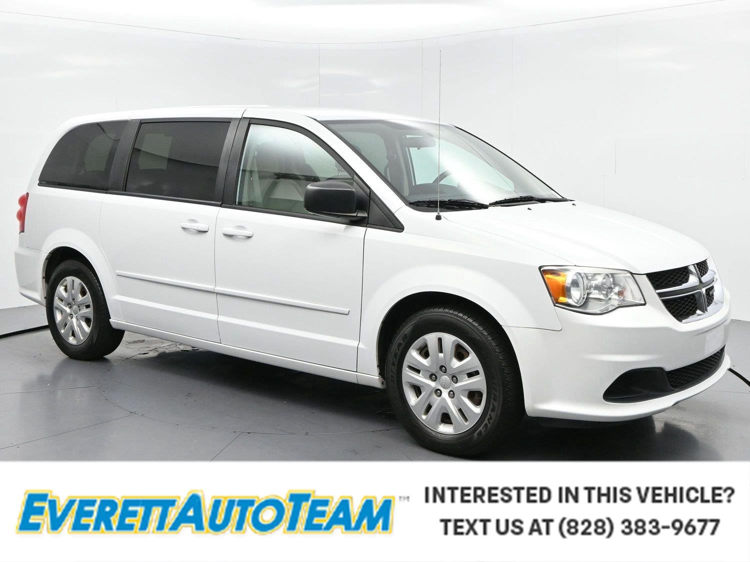 Used 2017 Dodge Grand Caravan SE FWD image 1