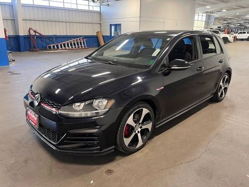 Used 2018 Volkswagen Golf 4-Door image 7