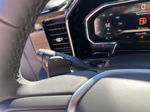 New 2026 GMC Sierra 1500 SLT image 32