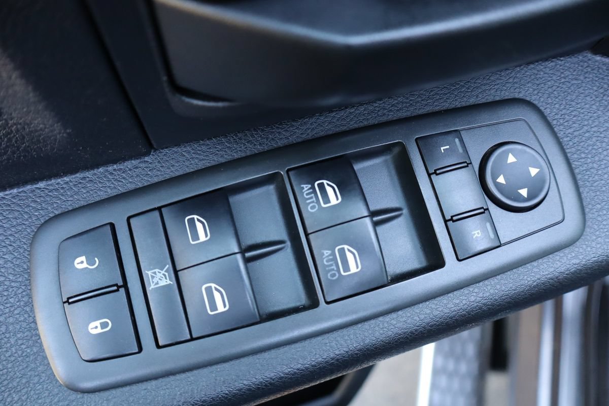 Used 2014 RAM 2500 Tradesman w/ Chrome Appearance Group AWD/4WD image 27