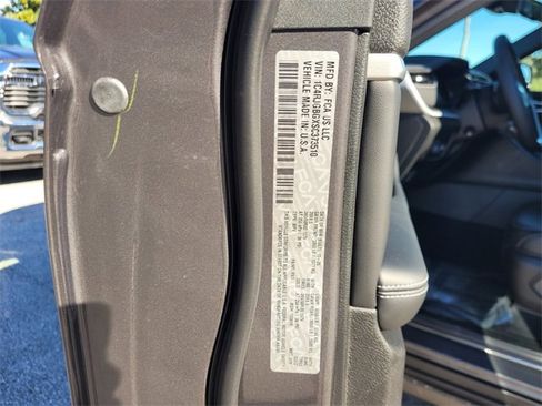 New 2025 Jeep Grand Cherokee Limited w/ Luxury Tech Group II image 21