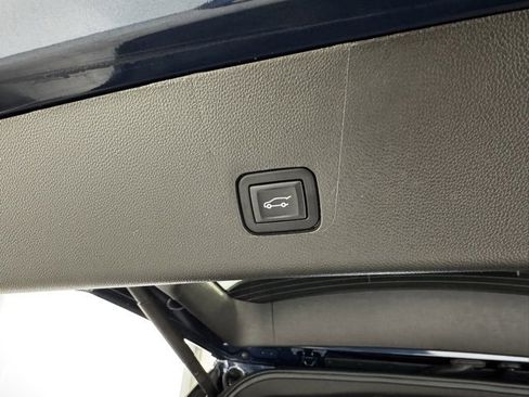 Certified 2022 Chevrolet Traverse LT image 39