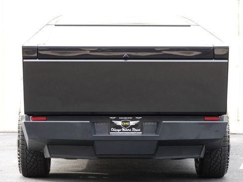 Used 2024 Tesla Cybertruck AWD Crew Cab image 68