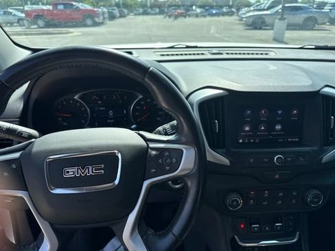 Used 2021 GMC Terrain SLE FWD image 10