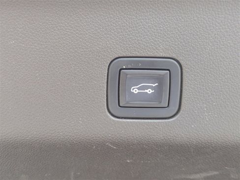 Used 2021 Chevrolet Tahoe LT w/ Luxury Package image 13