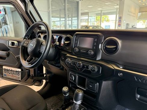 Used 2021 Jeep Wrangler Unlimited Sport image 35