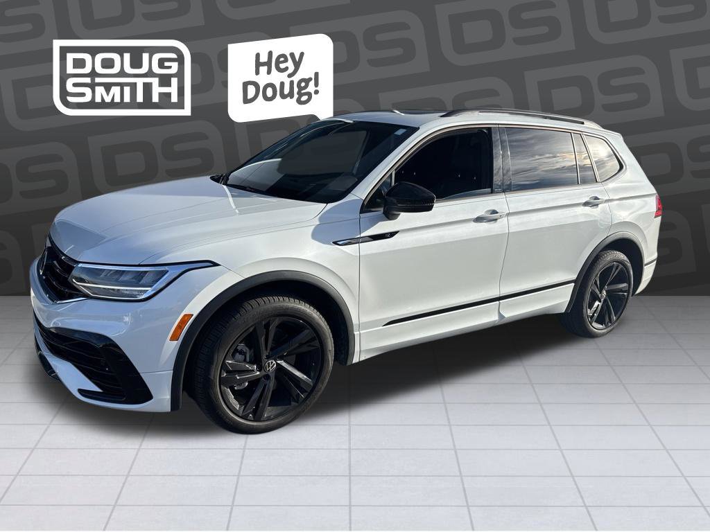 Used 2024 Volkswagen Tiguan SE R-Line AWD/4WD image 1
