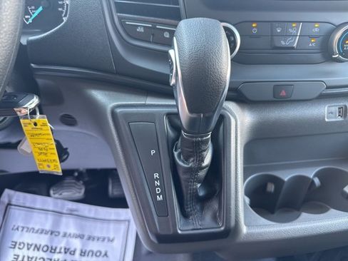 New 2025 Ford Transit 250 148 Medium Roof image 24