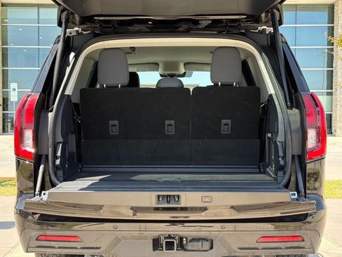 Used 2025 Ford Expedition Active AWD/4WD image 21