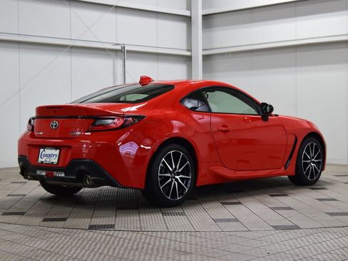 Used 2024 Toyota GR86 RWD image 8