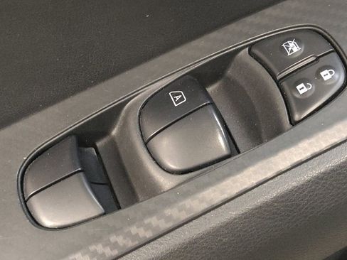 Used 2024 Nissan Altima 2.5 SV image 27