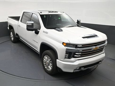 Used 2023 Chevrolet Silverado 2500 High Country w/ Z71 Off-Road Package AWD/4WD image 18