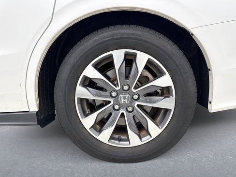 Used 2024 Honda Odyssey EX-L image 13