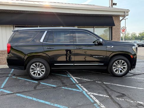 Used 2022 GMC Yukon Denali w/ Advanced Technology Package AWD/4WD image 7