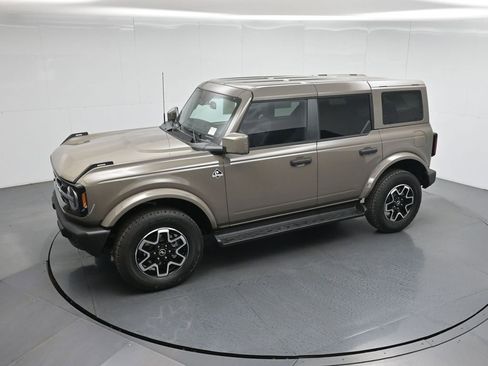 New 2026 Ford Bronco Outer Banks image 39