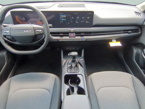 New 2026 Kia K4 FWD image 11