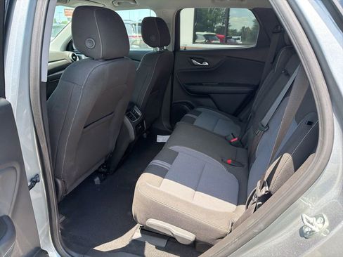Used 2025 Chevrolet Blazer LT FWD image 5