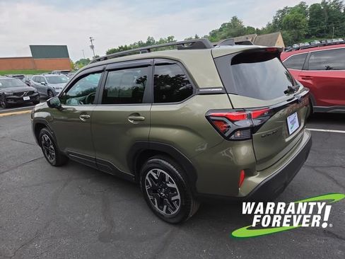 Used 2025 Subaru Forester Premium AWD/4WD image 5
