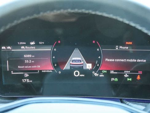 Used 2025 Audi Q5 Premium Plus w/ Premium Plus image 24