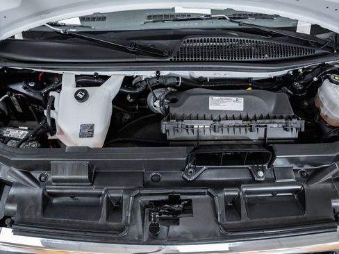 Used 2024 GMC Savana 2500 w/ Driver Convenience Package image 21