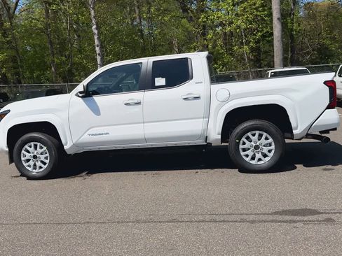 New 2026 Toyota Tacoma SR5 AWD/4WD image 5