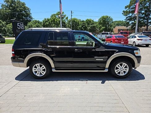 Used 2006 Ford Explorer Eddie Bauer image 6