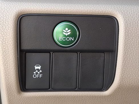 Used 2017 Honda Accord EX-L image 26