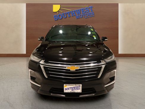 Used 2023 Chevrolet Traverse LT image 6
