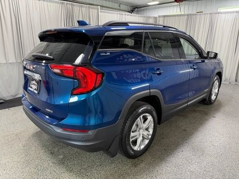 Used 2019 GMC Terrain SLE w/ Driver Convenience Package AWD/4WD image 4