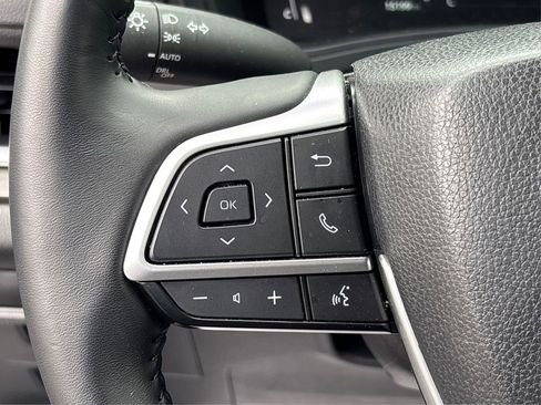 Used 2025 Toyota Grand Highlander AWD image 32