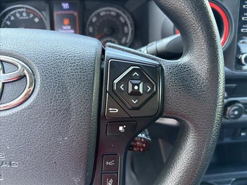 Used 2020 Toyota Tacoma SR AWD/4WD image 16