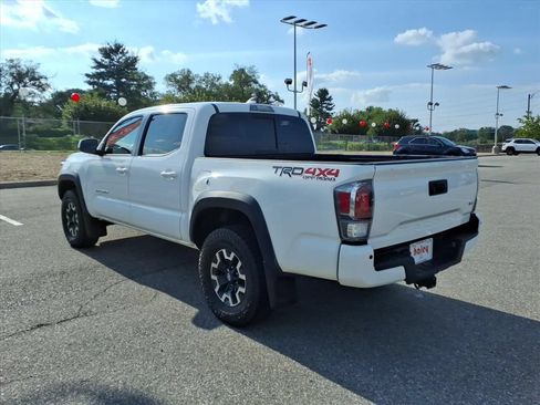 Used 2023 Toyota Tacoma TRD Off-Road w/ Technology Package AWD/4WD image 7