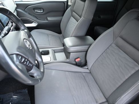 Used 2023 Nissan Frontier SV w/ Technology Package image 8