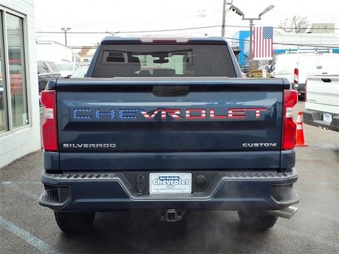 Used 2020 Chevrolet Silverado 1500 Custom w/ Custom Value Package image 5