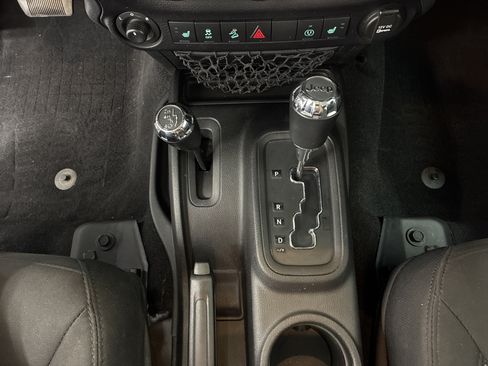 Used 2016 Jeep Wrangler Unlimited Sport AWD/4WD image 19