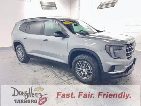 Used 2025 GMC Acadia Elevation image 3