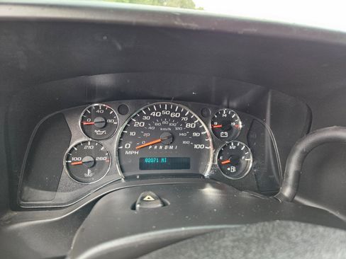 Used 2014 Chevrolet Express 2500 image 13