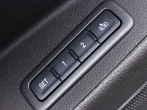 Used 2016 GMC Yukon Denali w/ Open Road Package AWD/4WD image 32