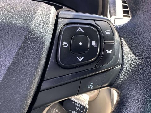 Used 2017 Toyota Camry LE FWD image 18